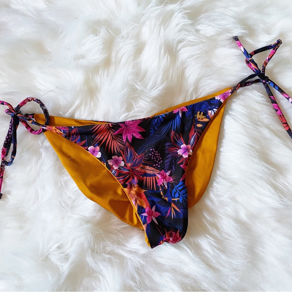 Lulo’s Swimwear Cecil Reversible Bikini Bottoms Size S Black Floral & Mustard